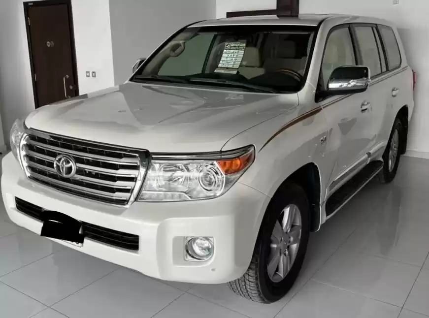 Gebraucht Toyota Land Cruiser Zu vermieten in Riad #21287 - 1  image 